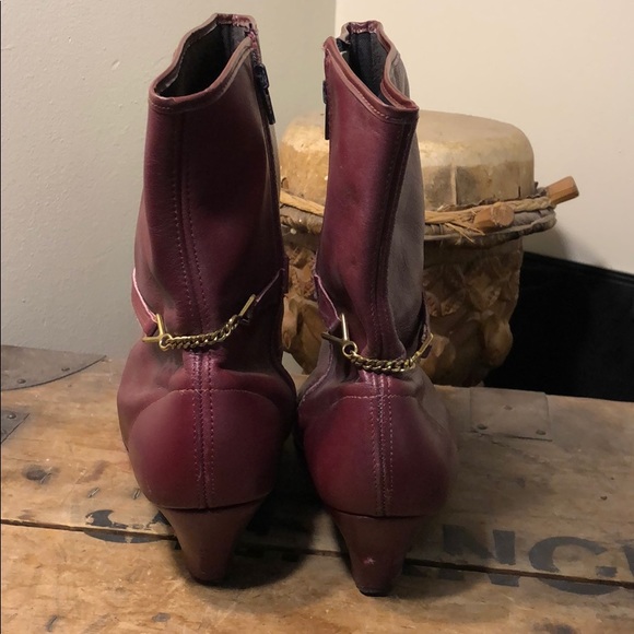 Vintage Barbarella style booties. - Picture 3 of 8